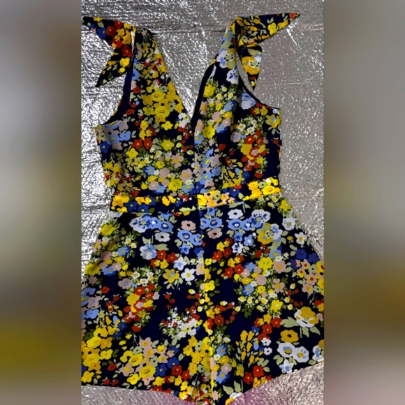 This Is A All Ocassion Romper Jumper w/ pockets - Picture 1 of 5